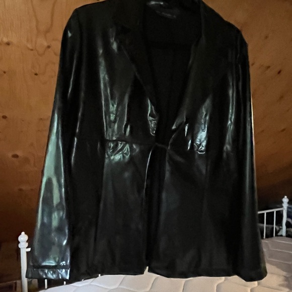 Medium Vintage Black pleather jacket with front tie - Picture 3 of 3